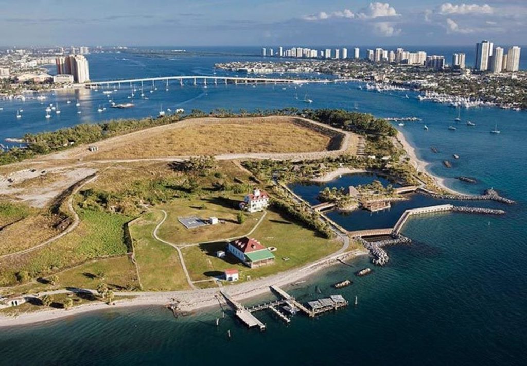 snorkeling peanut island